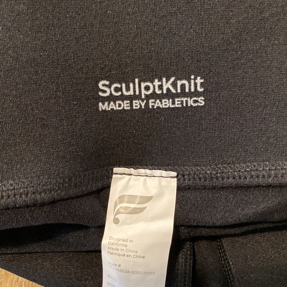 Fabletics High-waisted sculpknit classic legging, black, Small, NWT - Picture 2 of 5